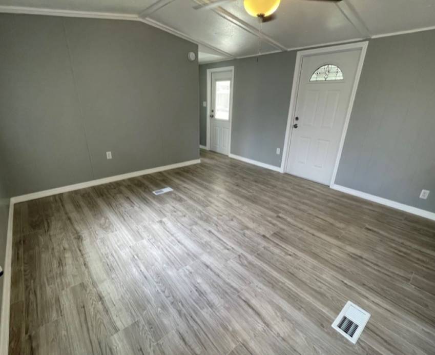 101 Woodside Lane a Winter Haven, FL Mobile or Manufactured Home for Sale